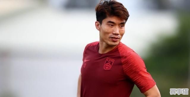 热爱足球的男人，是否永远怀揣少年心，永是那热血少年？
